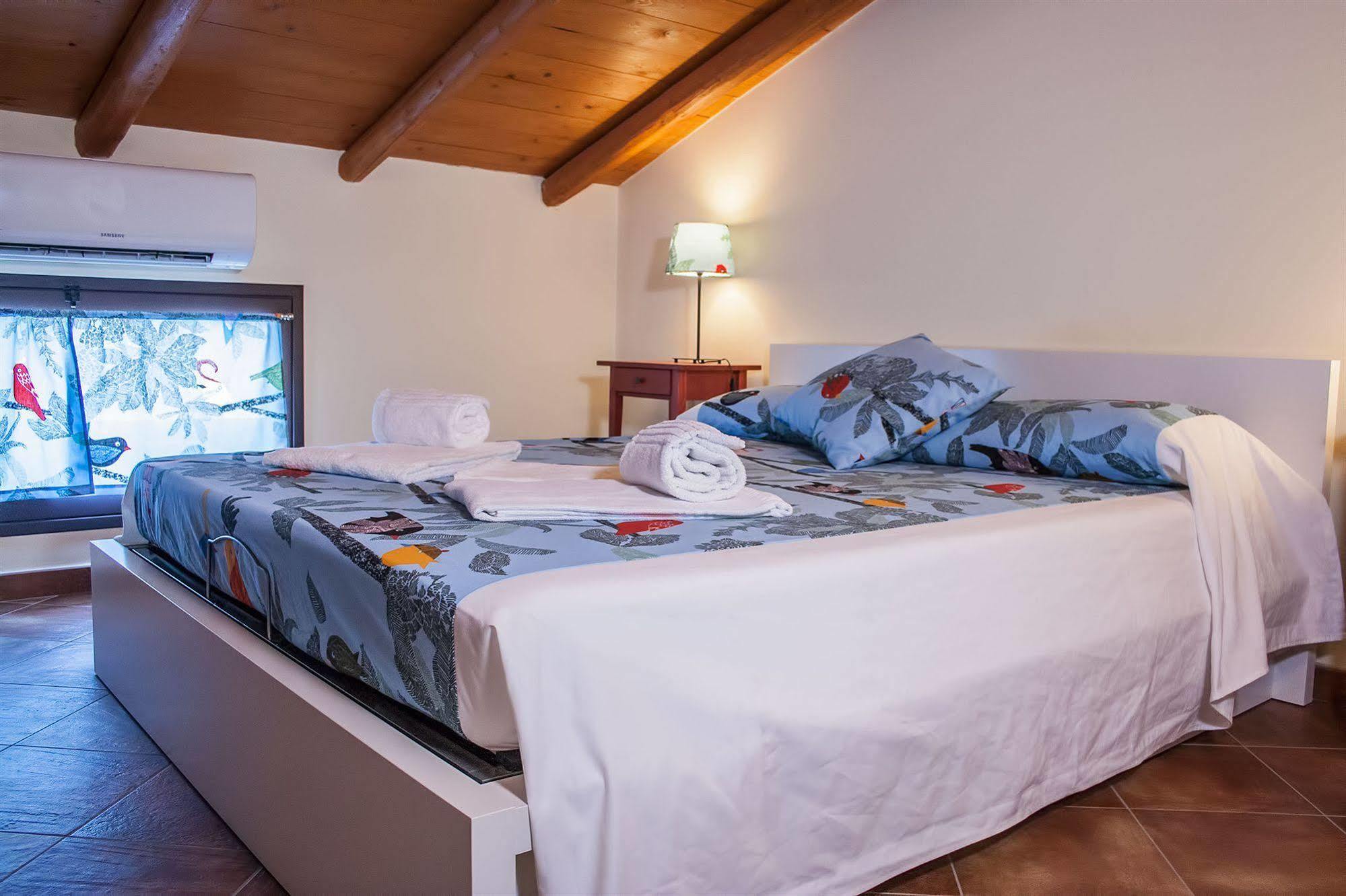 Hostel Le Coccole Katania Zewnętrze zdjęcie