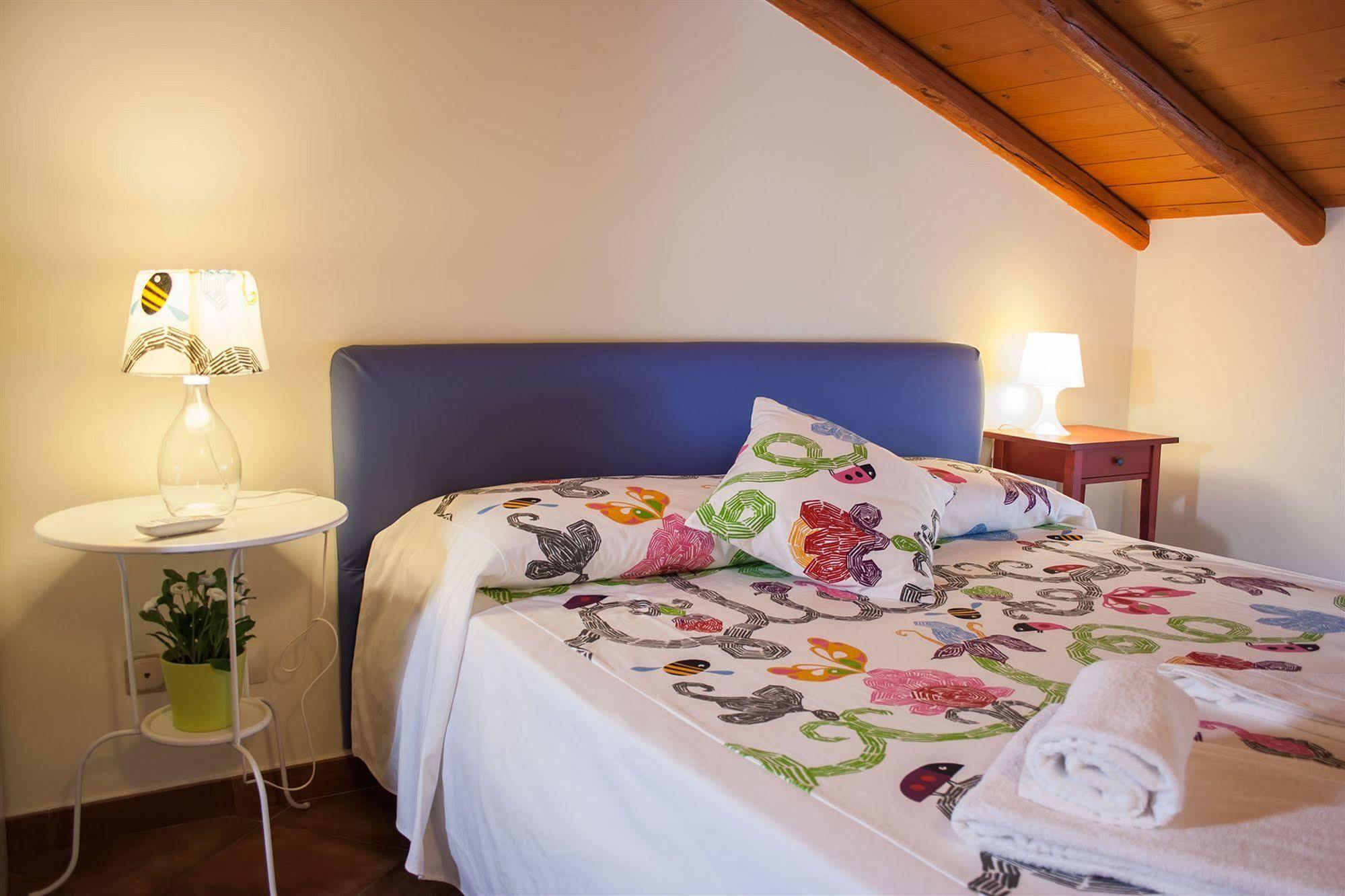 Hostel Le Coccole Katania Zewnętrze zdjęcie