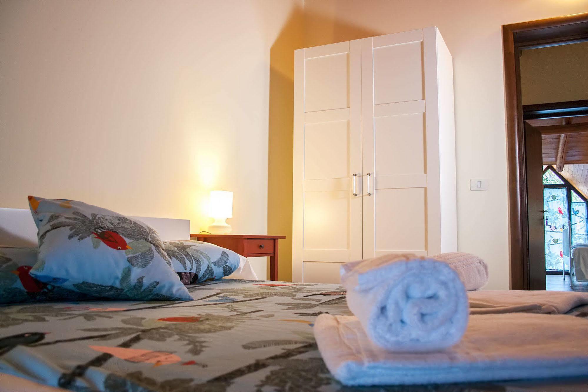 Hostel Le Coccole Katania Zewnętrze zdjęcie