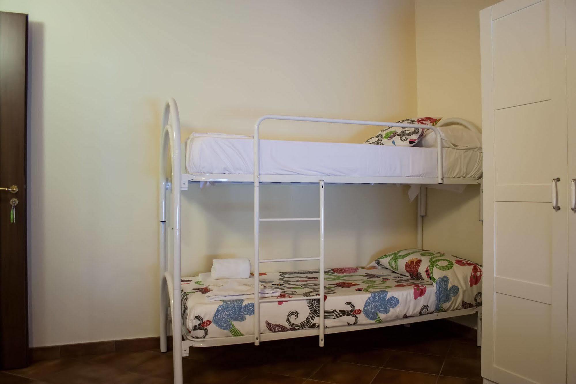 Hostel Le Coccole Katania Zewnętrze zdjęcie